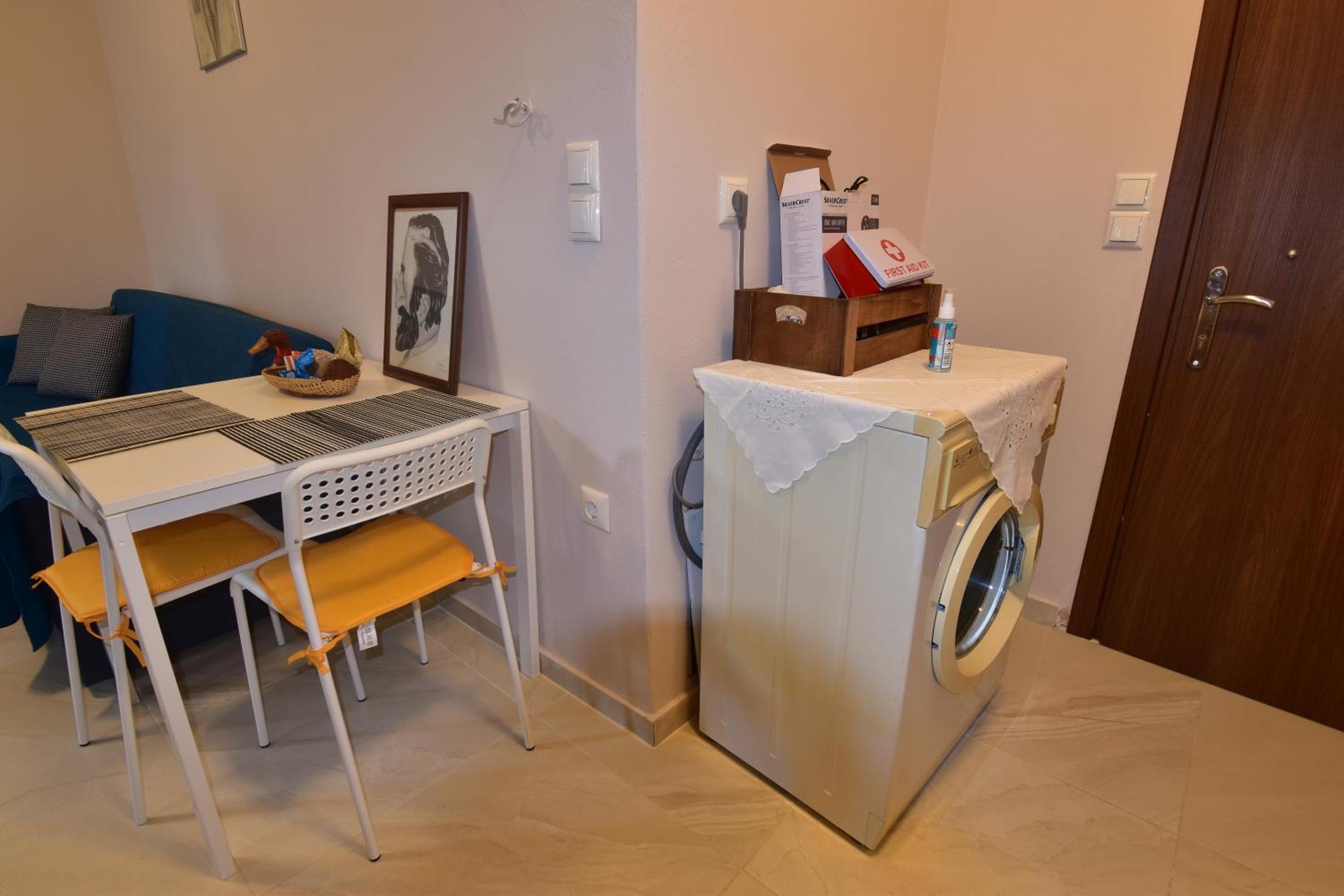 Magenta Apartment Игуменица Екстериор снимка